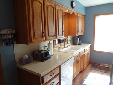 3506 Homeway Dr, Cedar Falls, IA 50613 - photo 6