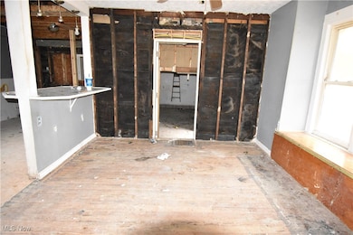 922 W 37th St, Ashtabula, OH 44004 - photo 6