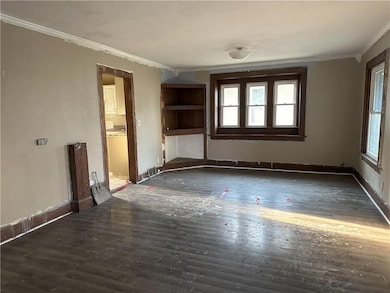 3827 3rd St, Des Moines, IA 50313 - photo 6