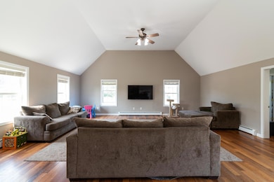 FamilyRoom-2