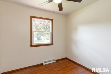 2814 W 13th St, Davenport, IA 52804 - photo 6