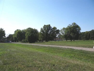 866 SE Santee Dr, Greensburg, IN 47240 - photo 7