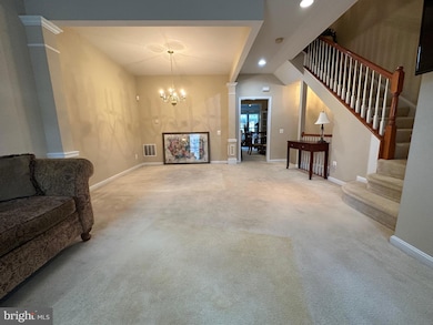 8935 Singleleaf Cir, Lorton, VA 22079 - photo 4