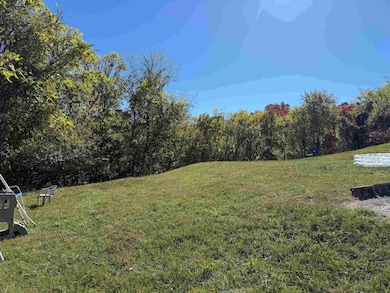 501 Maple St, Pulaski, VA 24301 - photo 3