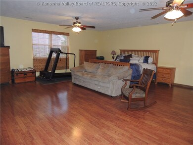 304 Dawn St, Scott Depot, WV 25560 - photo 7