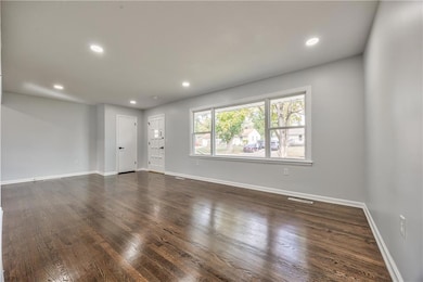 12301 E 48th St S, Independence, MO 64055 - photo 5