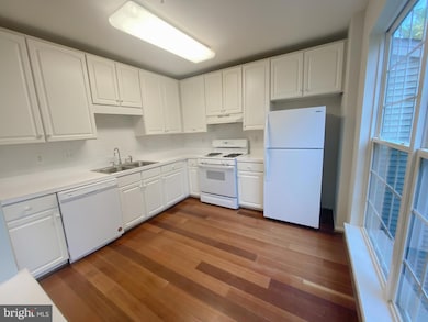 11236 Edson Park Place unit 32, Rockville, MD 20852 - photo 6