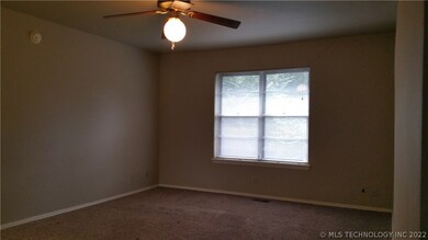 3904 E 60th Place, Tulsa, OK 74135 - photo 6