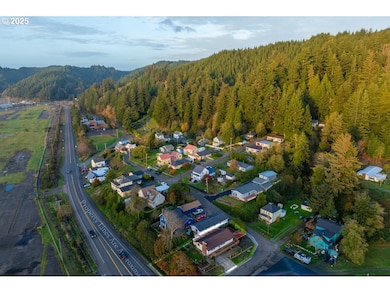 205 Marsh St, Gardiner, OR 97441 - photo 6