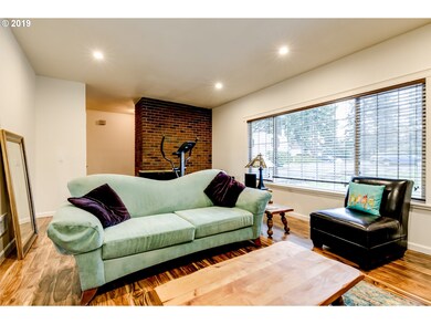 1302 Piper Ln, Eugene, OR 97401 - photo 4