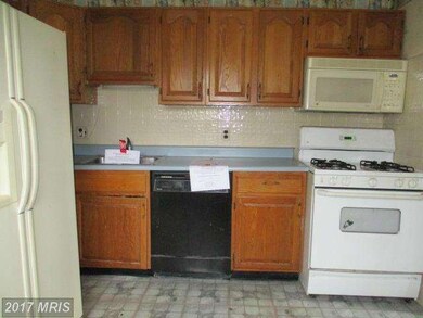 2400 Oak Manor Rd, Sparrows Point, MD 21219 - photo 6