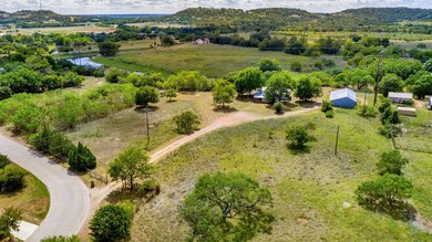 659 Bob Moritz Dr, Fredericksburg, TX 78624 - photo 4