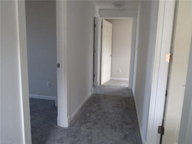 2136 E 29th St, Lorain, OH 44055 - photo 4