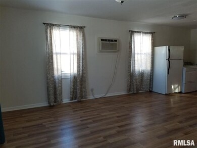 2507 W 69th St, Davenport, IA 52806 - photo 4