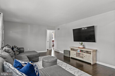 18 Kenwood Dr, Cherry Hill, NJ 08034 - photo 7