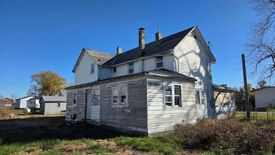 401 Cedar St, Mondamin, IA 51557 - photo 2