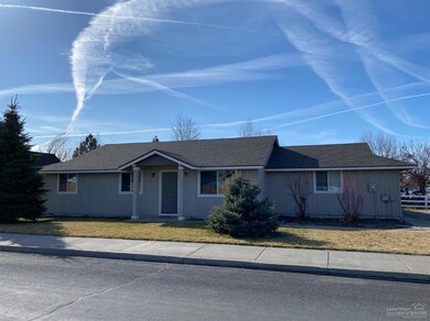 3116 SW Quartz Ave, Redmond, OR 97756 - photo 2