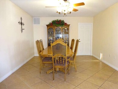 7 LARGE DINNING RM