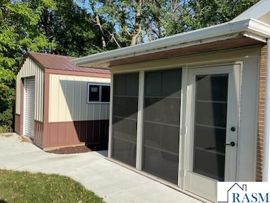 400 Monument St, New Ulm, MN 56073 - photo 3