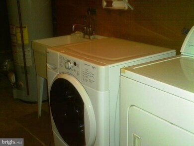 3019 Hickory Grove Ct, Fairfax, VA 22031 - photo 3