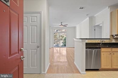 2301 25th St S unit 306, Arlington, VA 22206 - photo 6