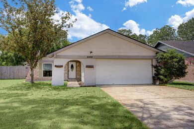 4426 Peridot Ln, Friendswood, TX 77546 - photo 2