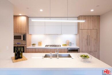 11600 Dunstan Way unit 414, Los Angeles, CA 90049 - photo 4