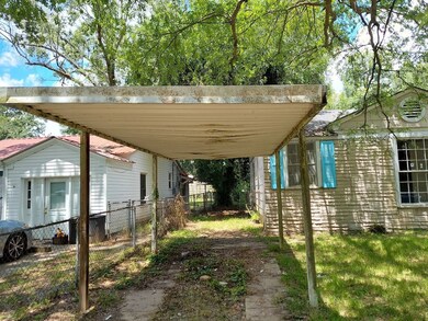 633 Arizona Ave, Wake Village, TX 75501 - photo 2