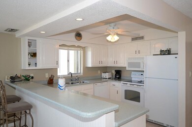 SLT 3101_5_KITCHENVIEW2