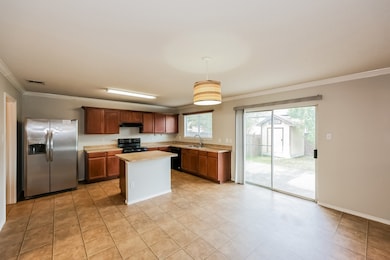 7804 Whitney Ln, Fort Worth, TX 76112 - photo 3