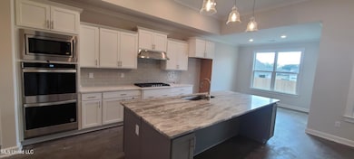 Breakfast Rm off Kitchen