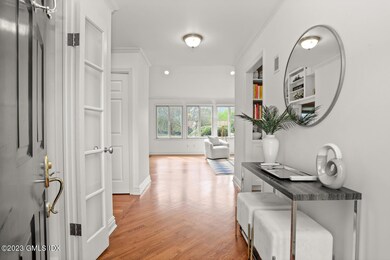 514 W Lyon Farm Dr unit 514, Greenwich, CT 06831 - photo 2