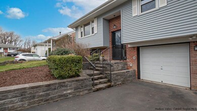 12 Chestnut Ct, Rensselaer, NY 12144 - photo 3