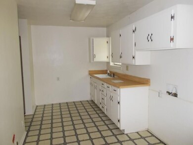 2604 Woodlawn Dr, Ennis, TX 75119 - photo 4