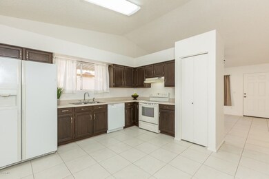 7) KITCHEN