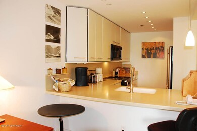 Kitchen (2)