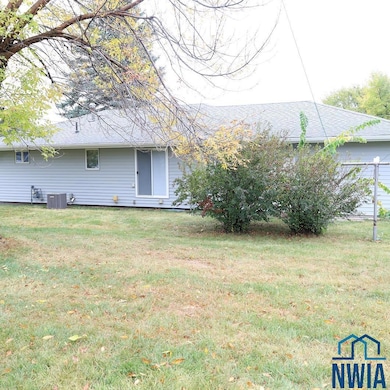 1011 S Marshall St, Rock Rapids, IA 51246 - photo 2
