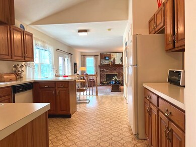 2 Pinehurst St, Hudson, NH 03051 - photo 3