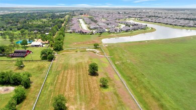 2600 S Friendswood Dr, Friendswood, TX 77546 - photo 2