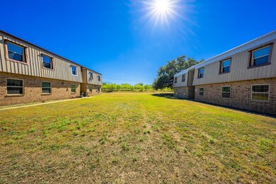 1316 N Mary St, Comanche, TX 76442 - photo 7