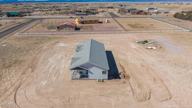 25970 N Riesling Ln, Paulden, AZ 86334 - photo 2