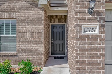 10727 Spring Brook Pass Dr, Humble, TX 77396 - photo 5