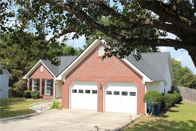 919 Madison Trace Ct, Lawrenceville, GA 30045 - photo 2