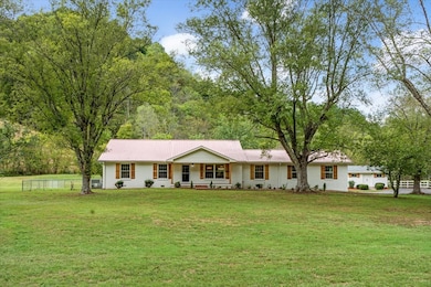 315 Little Creek Rd, Pleasant Shade, TN 37145 - photo 3