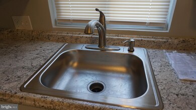 6808 Flagstaff St, Hyattsville, MD 20785 - photo 7