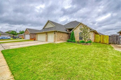 2512 SE 8th St, Moore, OK 73160 - photo 2