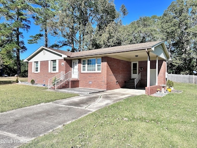 105 Woodlawn Dr, Jacksonville, NC 28546 - photo 3