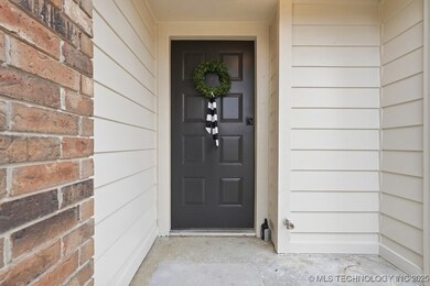 1702 S Aster Ct, Broken Arrow, OK 74012 - photo 5