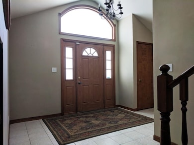 1531 Oak Leaf Dr, Crown Point, IN 46307 - photo 2