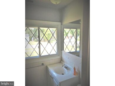 44 Petunia Ln, Willingboro, NJ 08046 - photo 3